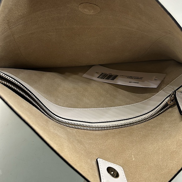 Stuart Weitzman NWT Off White Calf Leather Small Dorian Crossbody Bag Purse 🌸🌸 - Picture 10 of 12